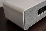 RUARK-AUDIO-R3-KOMPAKTOWY-I-EKSKLUZYWNY-ALL-IN-ONE-Zasilanie-sieciowe.jpg
