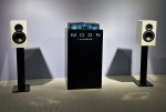 Moon Stand 22